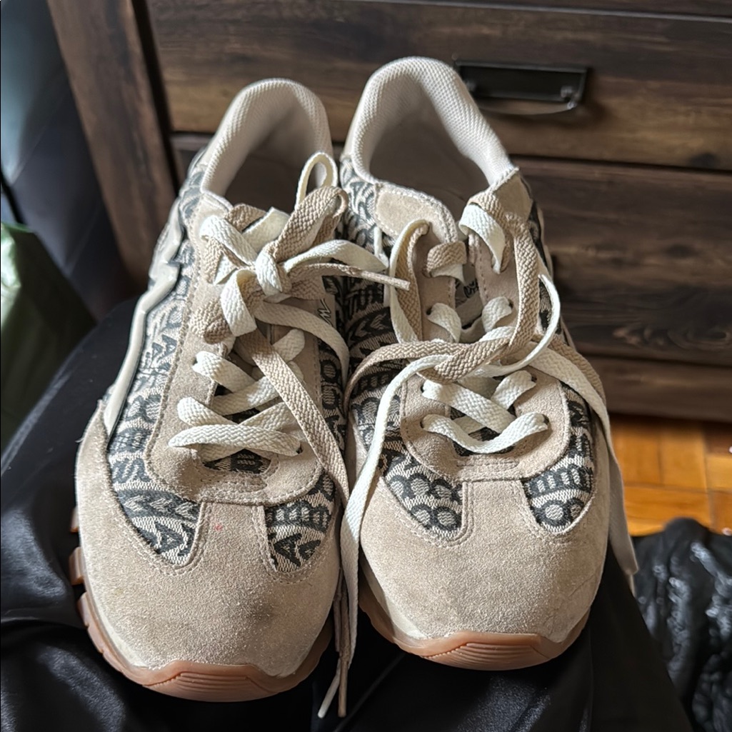 Marc Jacobs Beige And Black Sneakers